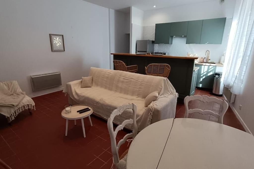 Hypercentre, Appartement Coquet En Rez-De-Chaussee แปร์ปินญอง ภายนอก รูปภาพ
